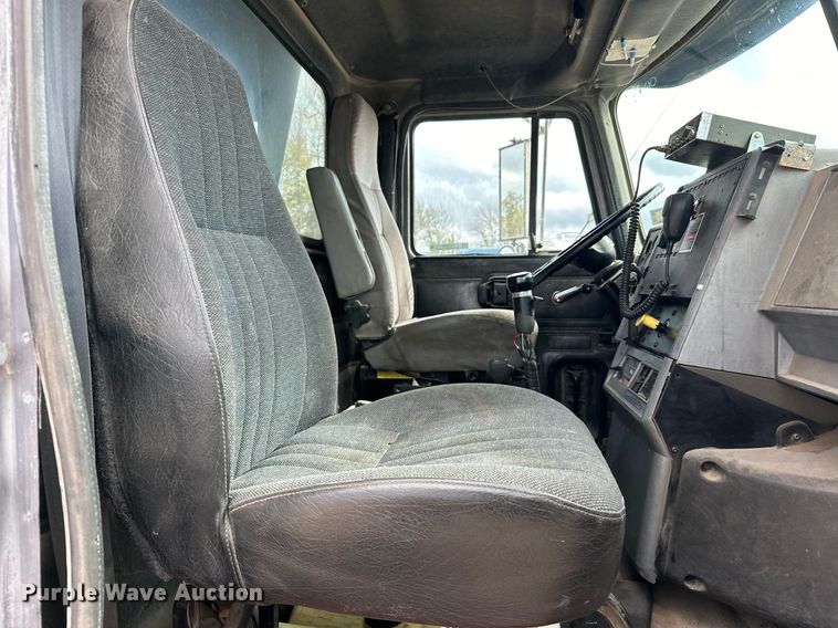 image for item EJ5080 1998 Mack CH600GK dump truck