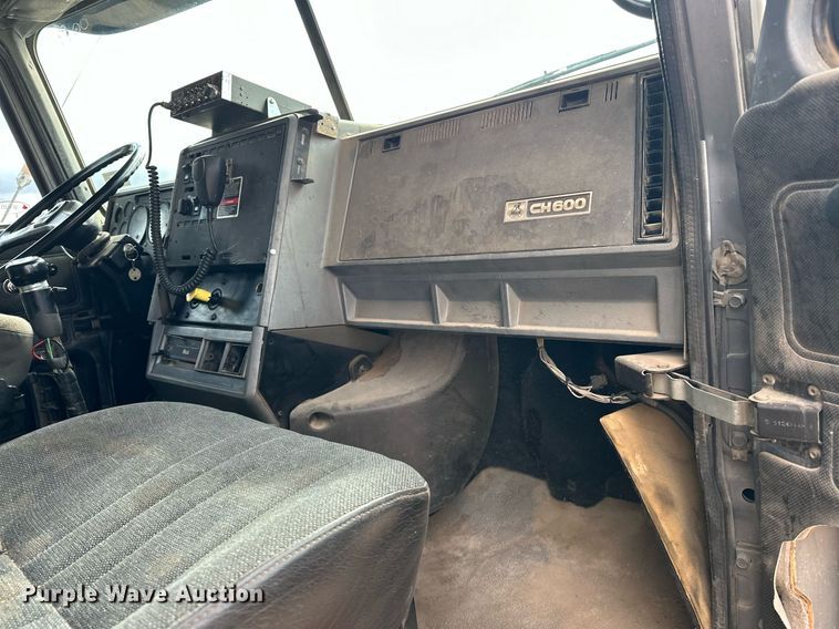 image for item EJ5080 1998 Mack CH600GK dump truck