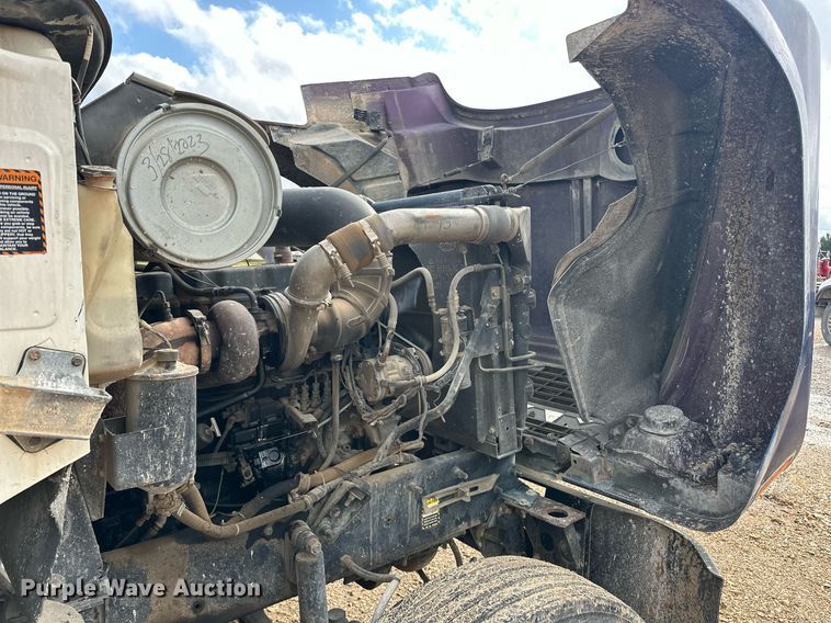 image for item EJ5080 1998 Mack CH600GK dump truck