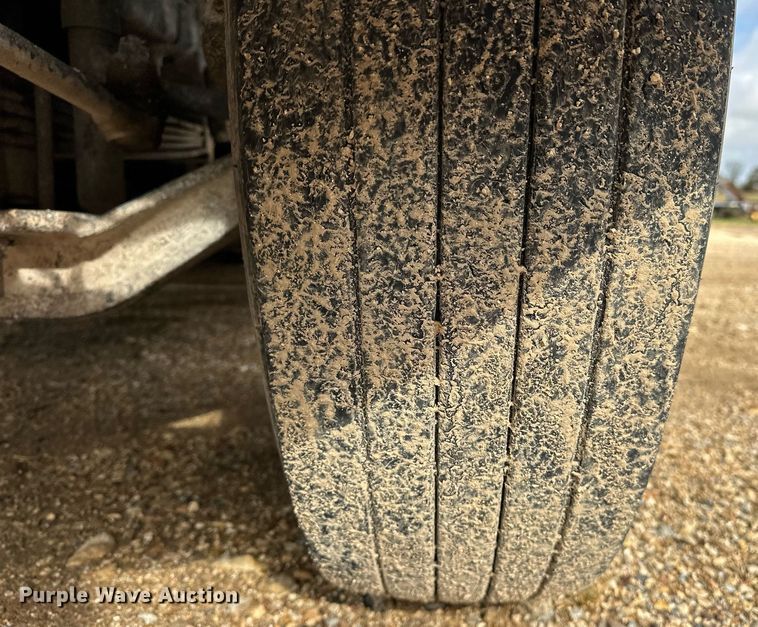 image for item EJ5080 1998 Mack CH600GK dump truck