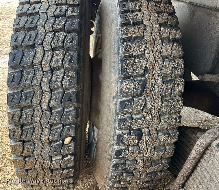 image for item EJ5080 1998 Mack CH600GK dump truck