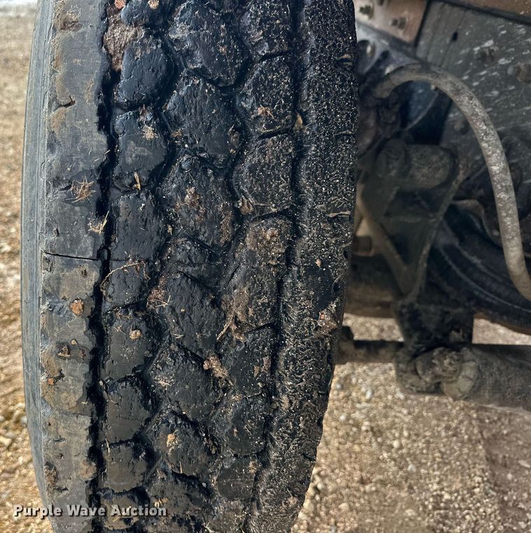 image for item EJ5080 1998 Mack CH600GK dump truck