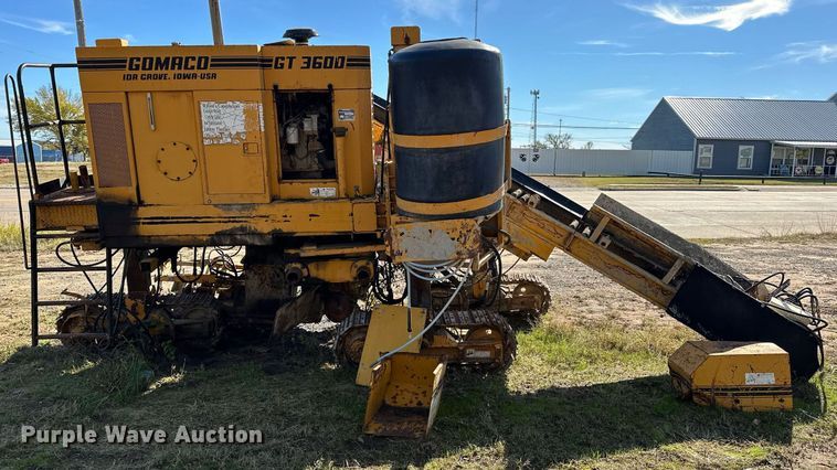 image for item EJ5094 1992 Gomaco GT3600 slipform paver