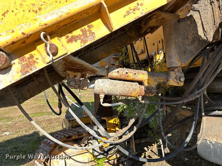 image for item EJ5094 1992 Gomaco GT3600 slipform paver