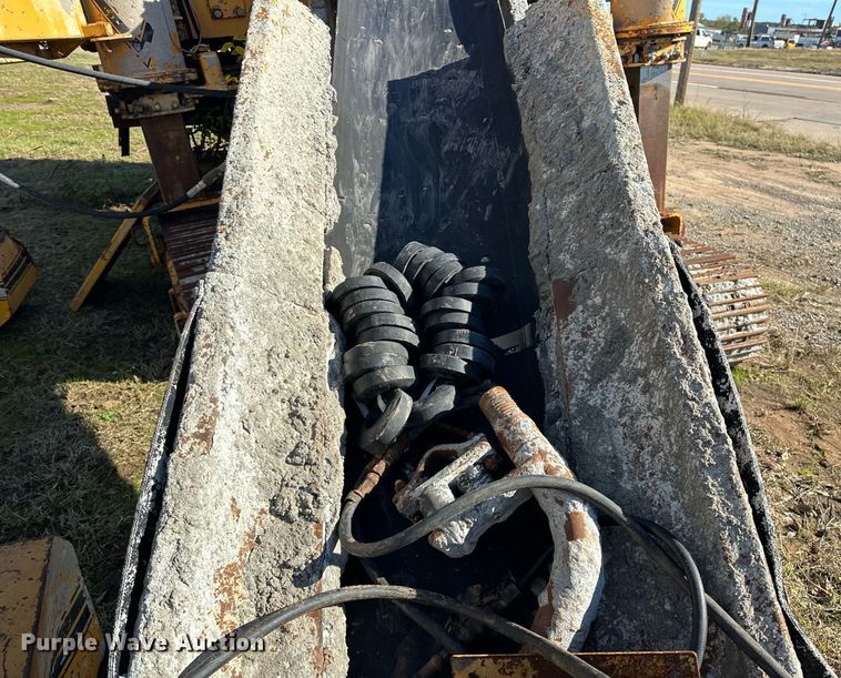 image for item EJ5094 1992 Gomaco GT3600 slipform paver