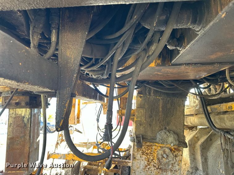 image for item EJ5094 1992 Gomaco GT3600 slipform paver