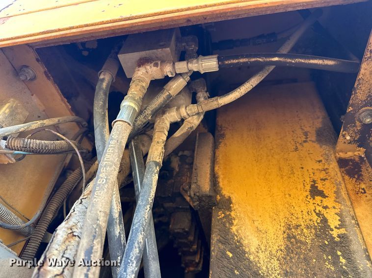 image for item EJ5094 1992 Gomaco GT3600 slipform paver