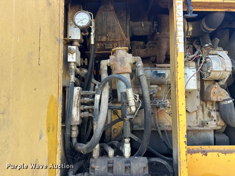 image for item EJ5094 1992 Gomaco GT3600 slipform paver