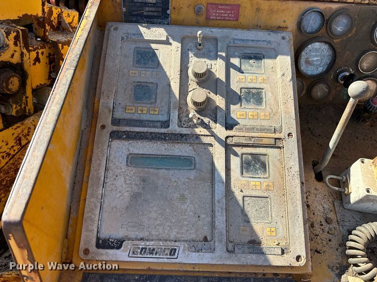 image for item EJ5094 1992 Gomaco GT3600 slipform paver