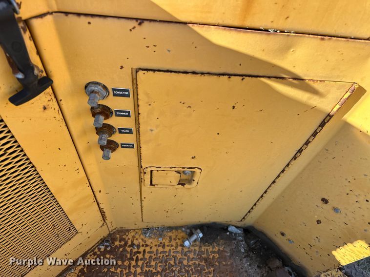 image for item EJ5094 1992 Gomaco GT3600 slipform paver