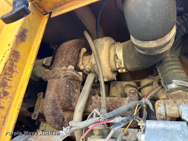 image for item EJ5094 1992 Gomaco GT3600 slipform paver