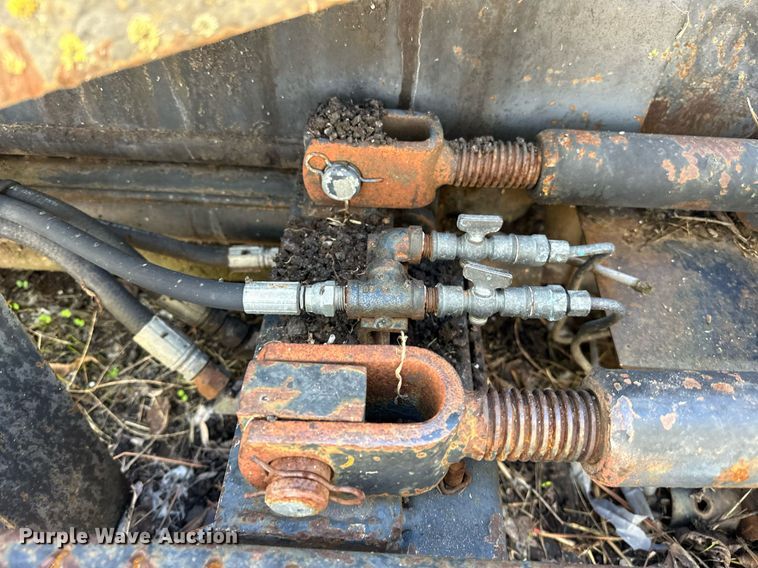 image for item EJ5095 1998 Neal HP-9500 paver