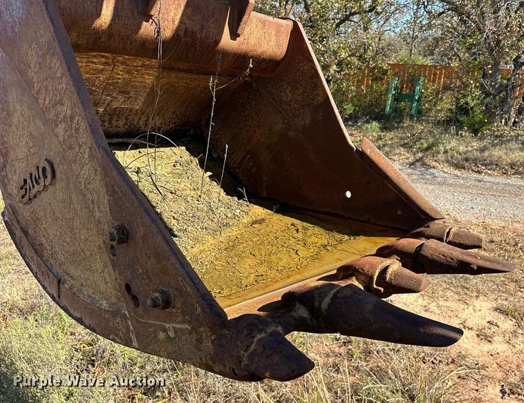 image for item EJ5097 2015 Komatsu PC138USLC-10 excavator