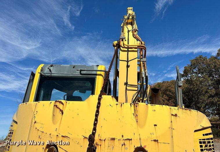 image for item EJ5097 2015 Komatsu PC138USLC-10 excavator