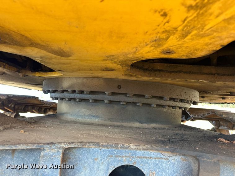 image for item EJ5097 2015 Komatsu PC138USLC-10 excavator