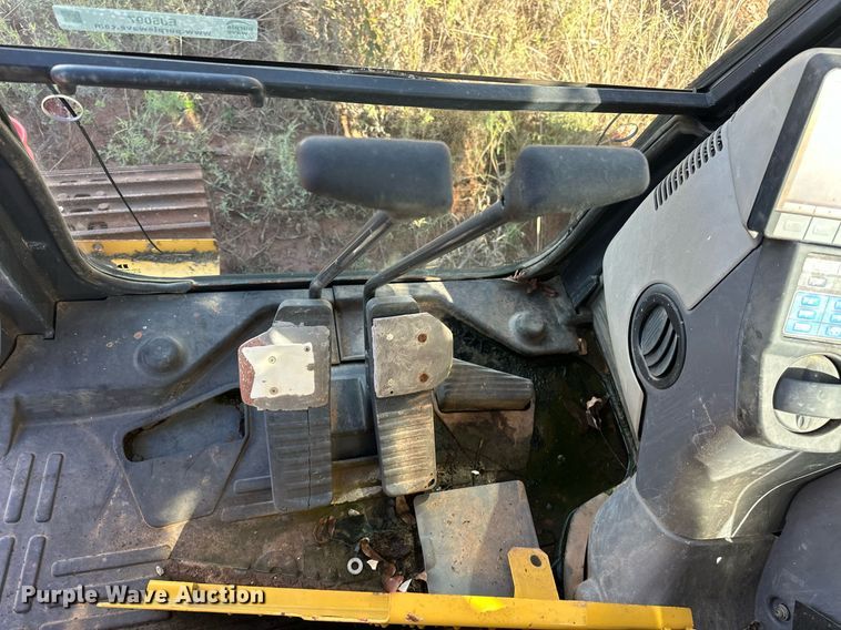 image for item EJ5097 2015 Komatsu PC138USLC-10 excavator