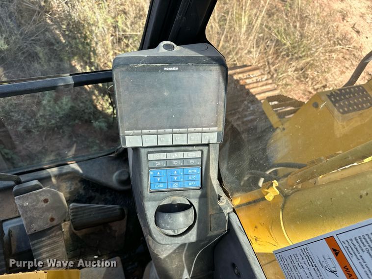 image for item EJ5097 2015 Komatsu PC138USLC-10 excavator