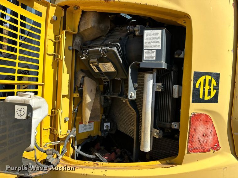 image for item EJ5097 2015 Komatsu PC138USLC-10 excavator