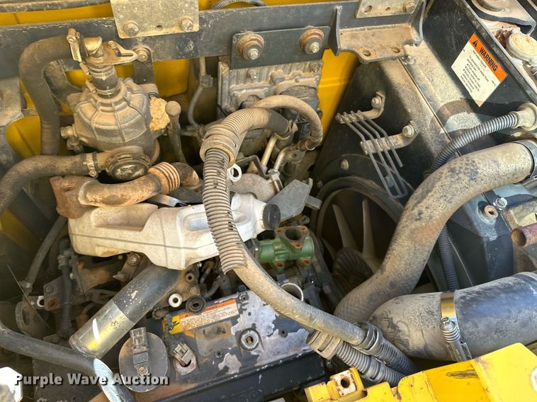 image for item EJ5097 2015 Komatsu PC138USLC-10 excavator