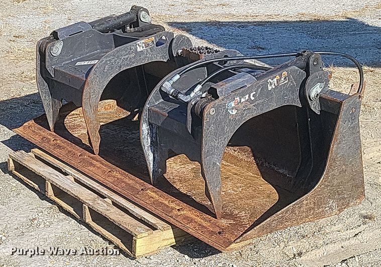 image for item EJ8072 Paladin  skid steer grapple bucket