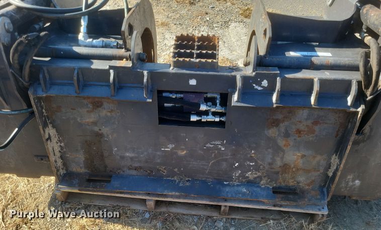 image for item EJ8073 2018 Paladin  skid steer grapple bucket