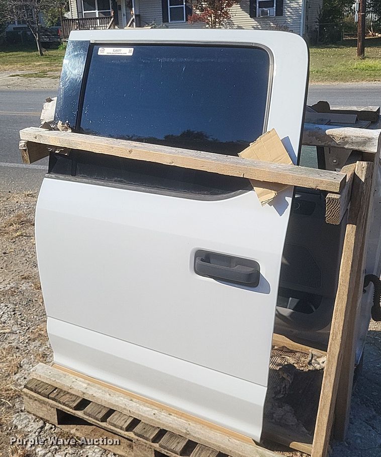 image for item EJ8077 Crew Cab pickup truck doors