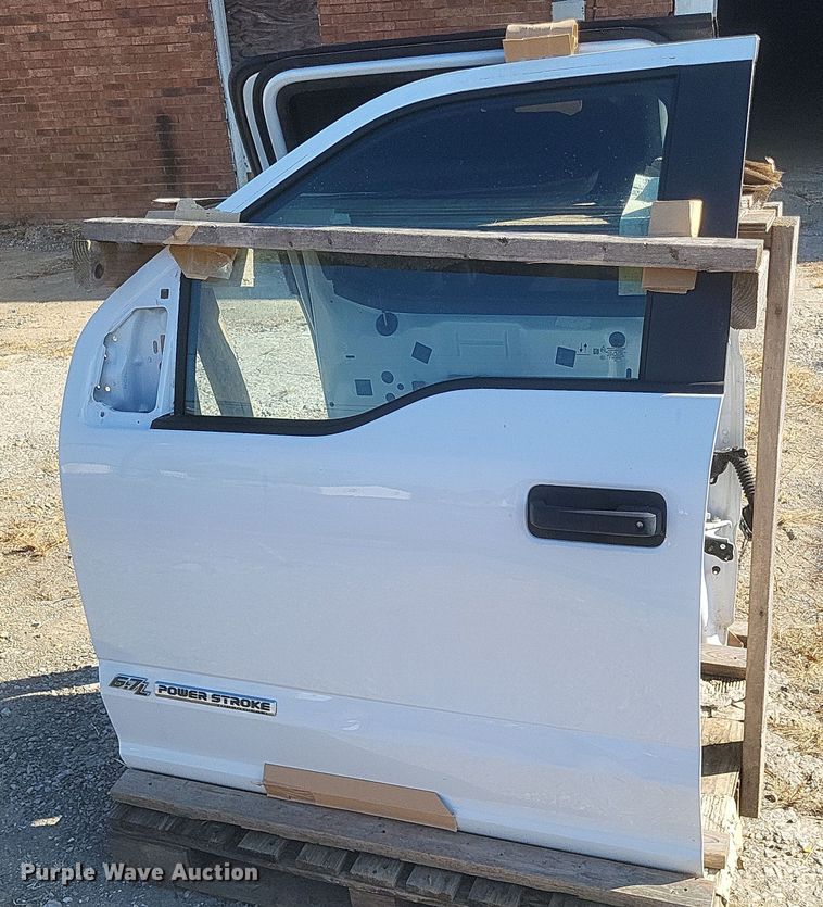 image for item EJ8077 Crew Cab pickup truck doors