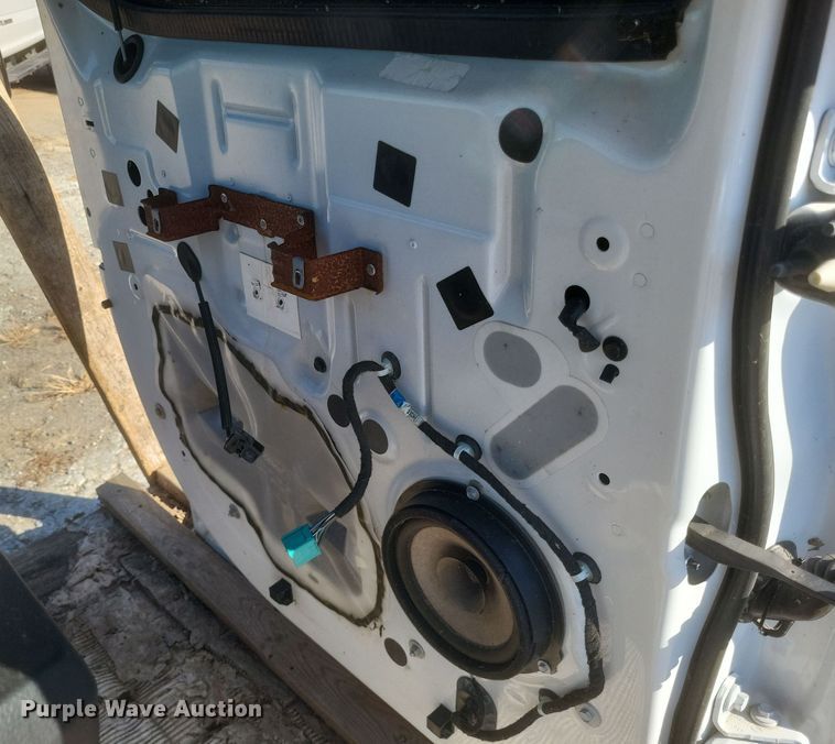 image for item EJ8077 Crew Cab pickup truck doors