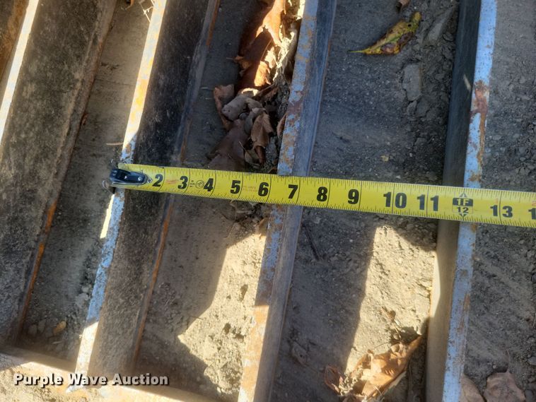 image for item EJ8079 Paladin  skid steer rock grapple bucket