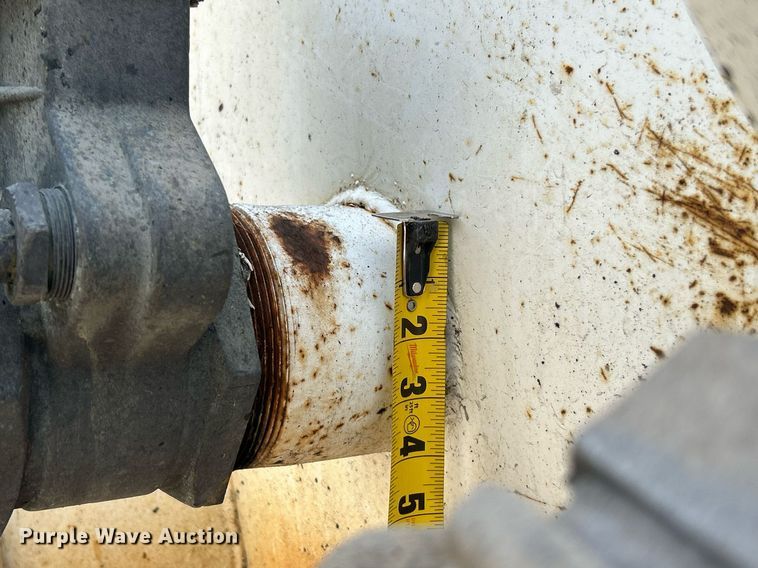 image for item EK3607 1984 Ford LTL9000  vacuum truck