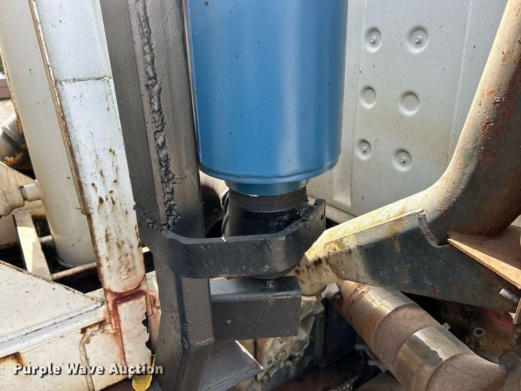 image for item EK3607 1984 Ford LTL9000  vacuum truck