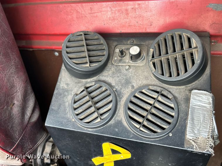 image for item EK3607 1984 Ford LTL9000  vacuum truck