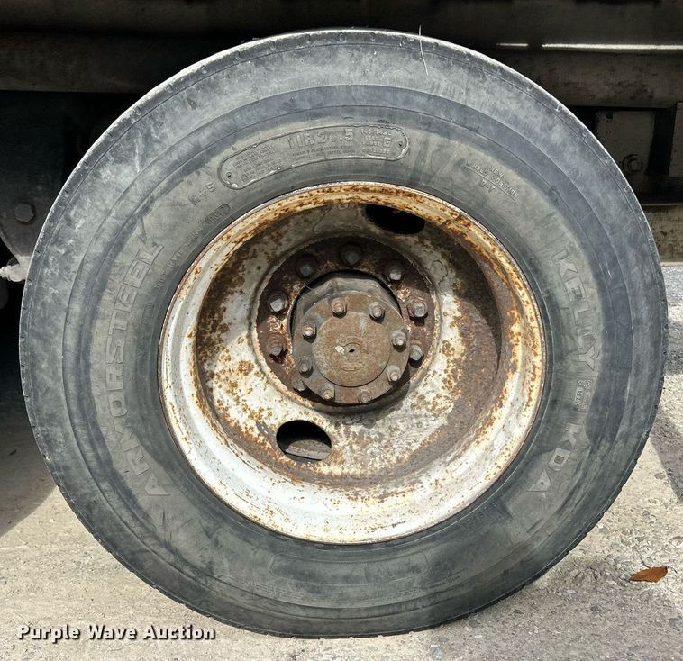 image for item EK3607 1984 Ford LTL9000  vacuum truck