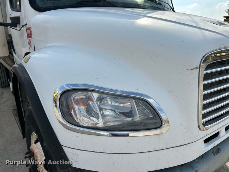 image for item EK3626 2006 Freightliner Business Class M2 oil distributor truck