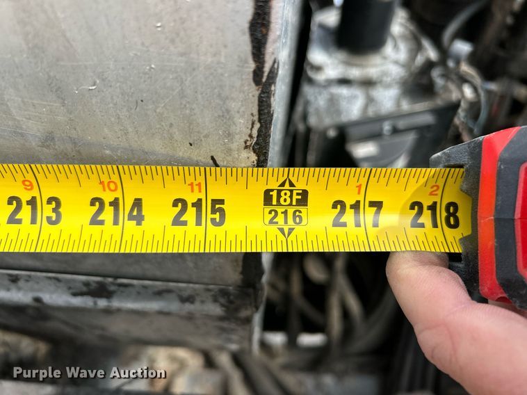 image for item EK3626 2006 Freightliner Business Class M2 oil distributor truck