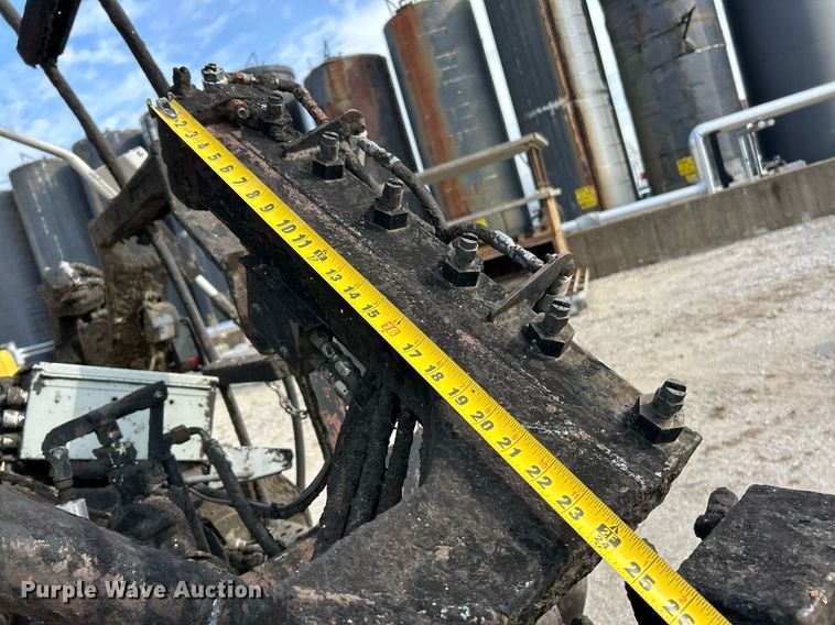 image for item EK3626 2006 Freightliner Business Class M2 oil distributor truck