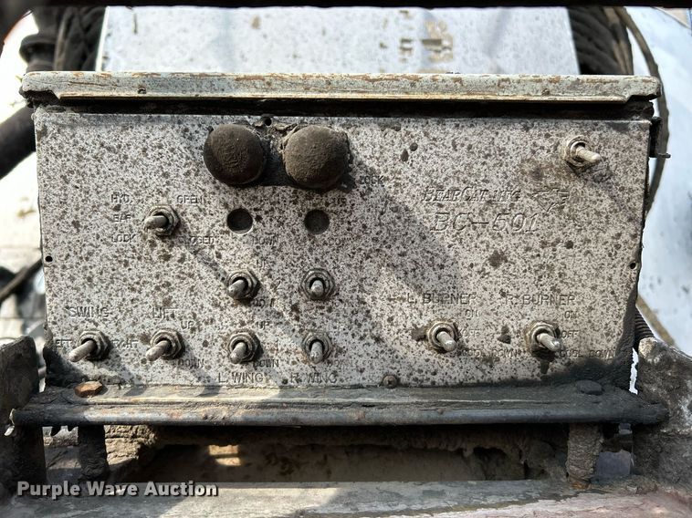 image for item EK3626 2006 Freightliner Business Class M2 oil distributor truck