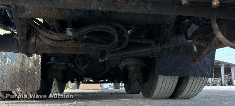 image for item EK3626 2006 Freightliner Business Class M2 oil distributor truck