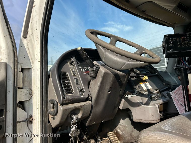 image for item EK3626 2006 Freightliner Business Class M2 oil distributor truck