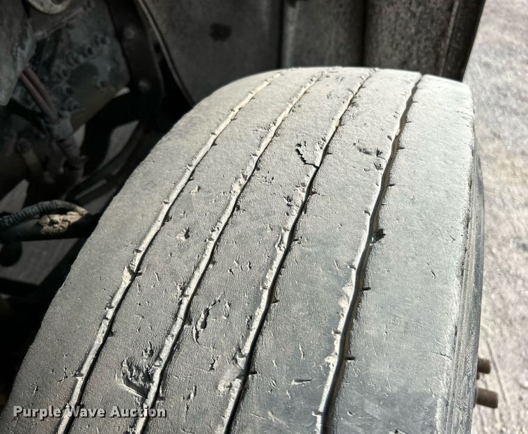 image for item EK3626 2006 Freightliner Business Class M2 oil distributor truck