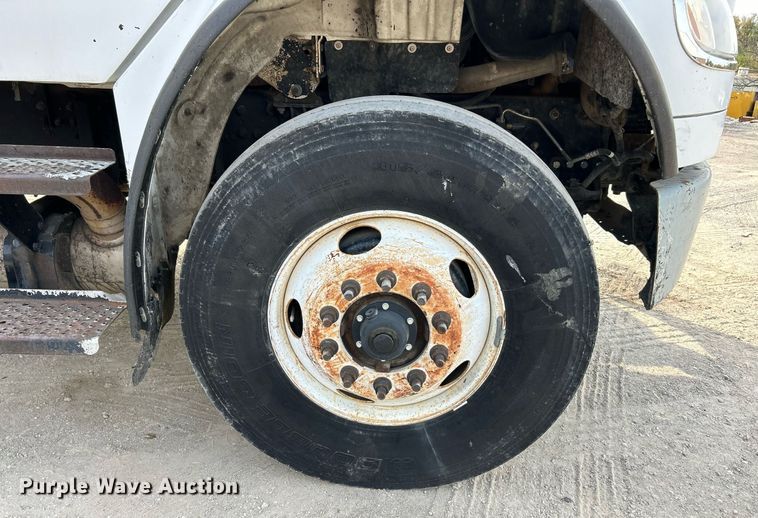 image for item EK3626 2006 Freightliner Business Class M2 oil distributor truck