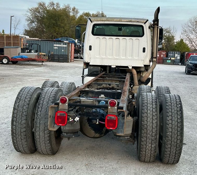 image for item EK3645 2005 Freightliner Business Class M2 106 truck cab and chassis