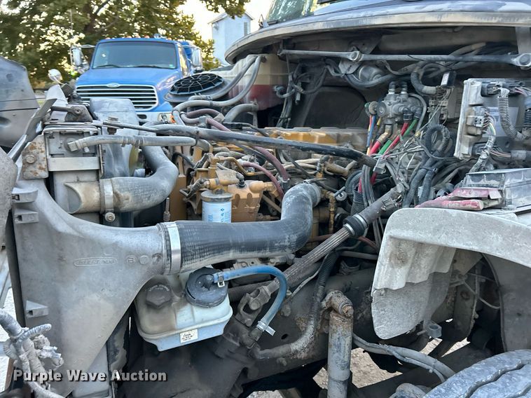 image for item EK3645 2005 Freightliner Business Class M2 106 truck cab and chassis