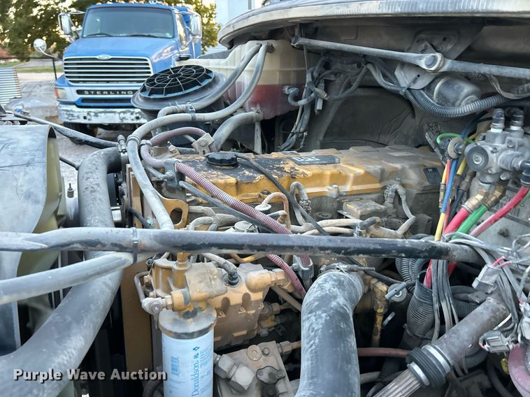 image for item EK3645 2005 Freightliner Business Class M2 106 truck cab and chassis