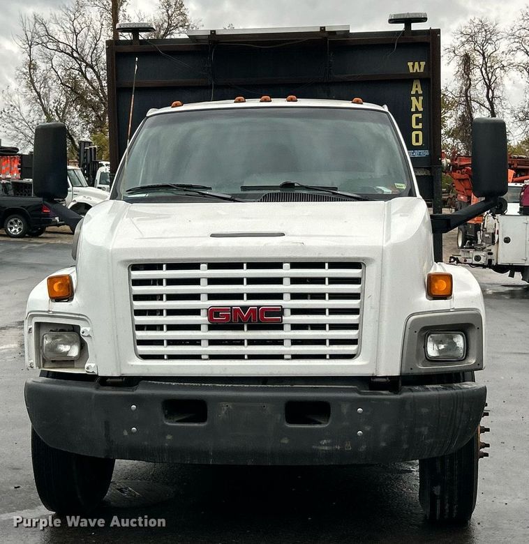 image for item EK3657 2007 GMC C7500 flatbed truck