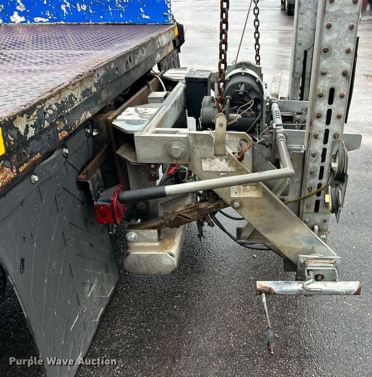 image for item EK3657 2007 GMC C7500 flatbed truck