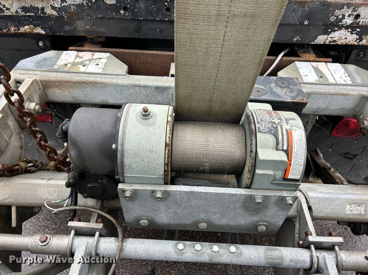 image for item EK3657 2007 GMC C7500 flatbed truck