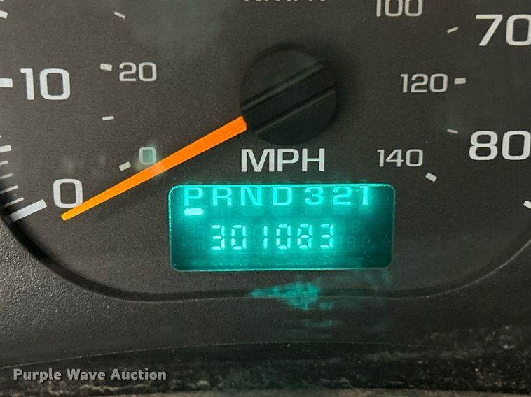 image for item EK3657 2007 GMC C7500 flatbed truck