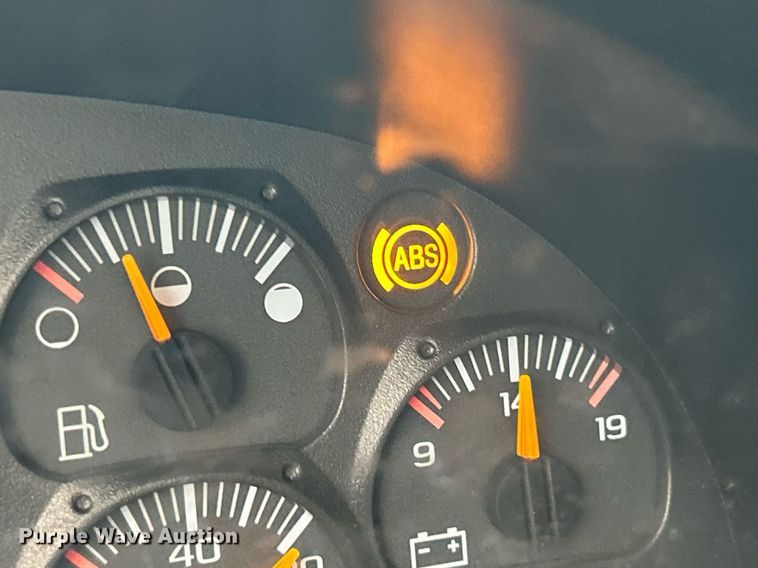 image for item EK3657 2007 GMC C7500 flatbed truck