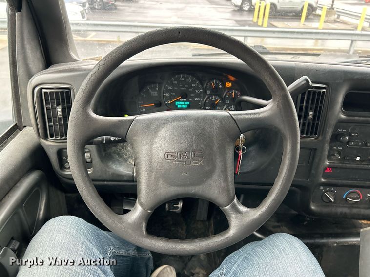 image for item EK3657 2007 GMC C7500 flatbed truck